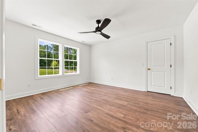 5317 Shoreline Way, Granite Falls, NC 28630