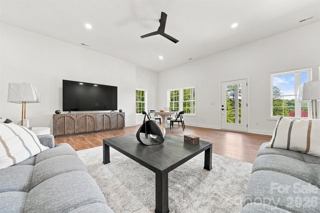 5317 Shoreline Way, Granite Falls, NC 28630