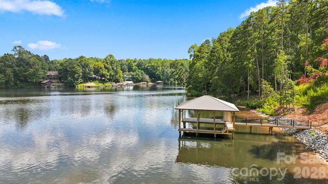 5317 Shoreline Way, Granite Falls, NC 28630