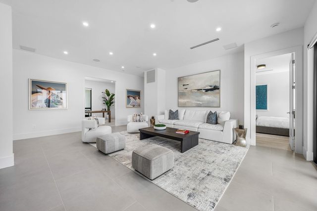 16670 Mosaic Place, Delray Beach, FL 33446