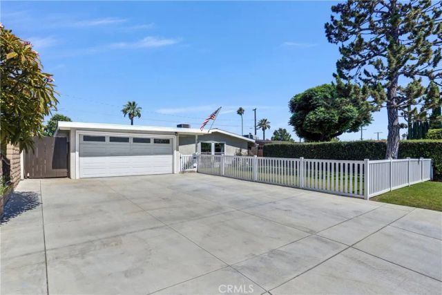 230 N Calvados, Azusa, CA 91702