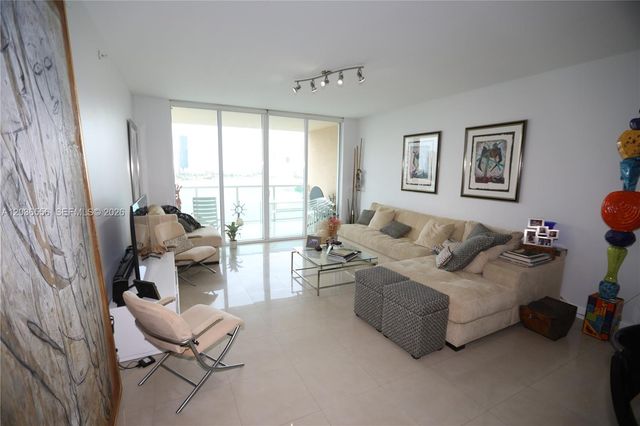3330 NE 190th St 1312, Aventura, FL 33180