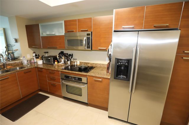 3330 NE 190th St 1312, Aventura, FL 33180