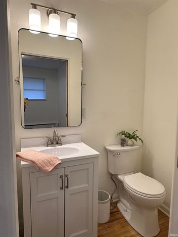 905 Taylor Street, Mishawaka, IN 46544