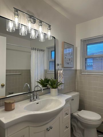 905 Taylor Street, Mishawaka, IN 46544