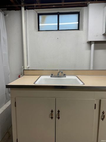 905 Taylor Street, Mishawaka, IN 46544