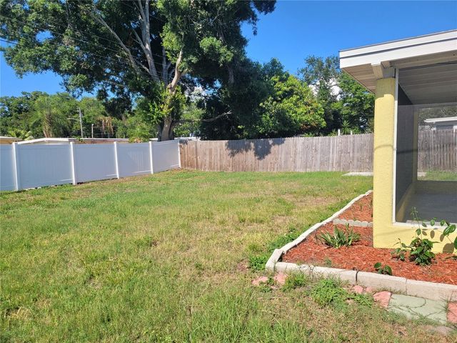 10385 111TH PLACE, Largo, FL 33773