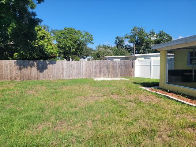 10385 111TH PLACE, Largo, FL 33773