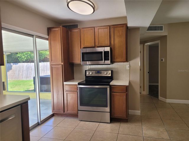 10385 111TH PLACE, Largo, FL 33773
