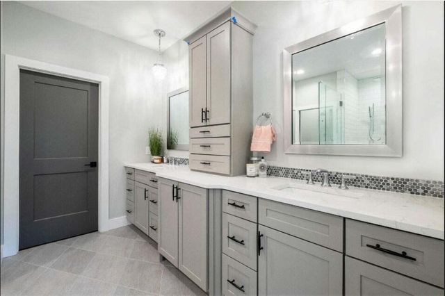 2330 Elinor Lane 6D, East Grand Rapids, MI 49506