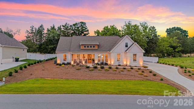 207 Wynnfall Drive, Lexington, NC 27295