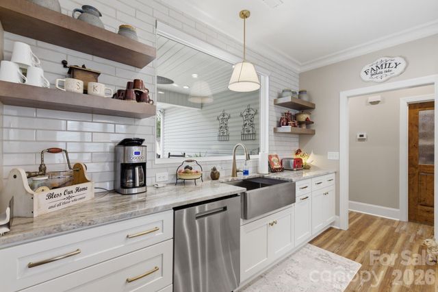 207 Wynnfall Drive, Lexington, NC 27295