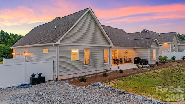207 Wynnfall Drive, Lexington, NC 27295