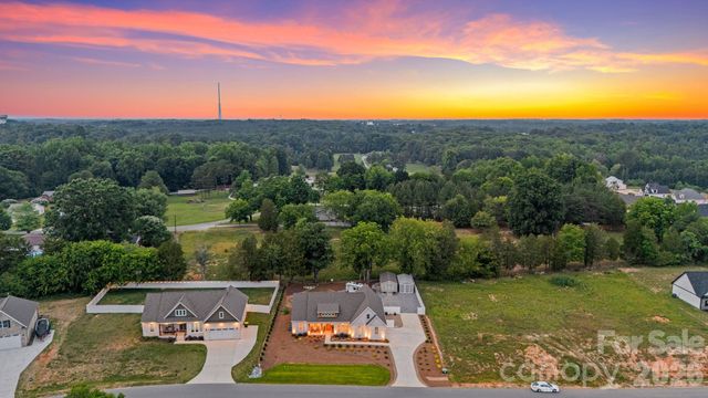 207 Wynnfall Drive, Lexington, NC 27295