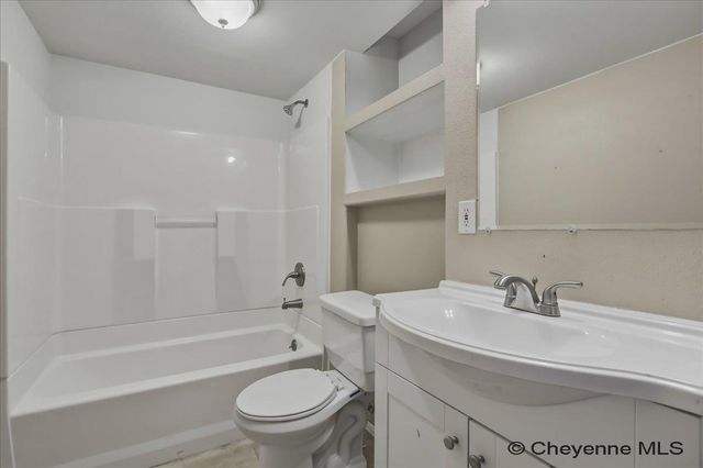 1530 JAZZ DR, Cheyenne, WY 82007