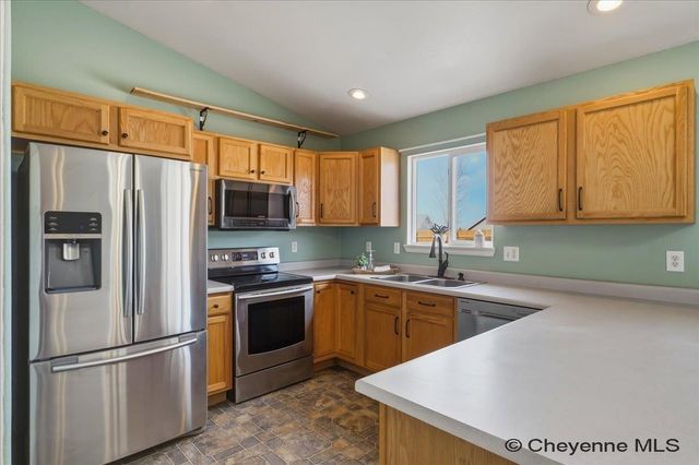 1530 JAZZ DR, Cheyenne, WY 82007