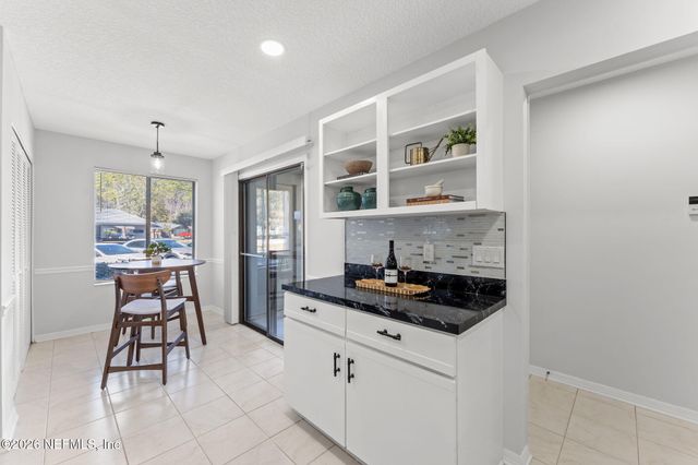 7623 BAYMEADOWS Circle 2024, Jacksonville, FL 32256