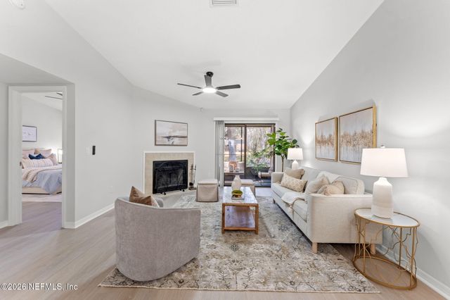 7623 BAYMEADOWS Circle 2024, Jacksonville, FL 32256