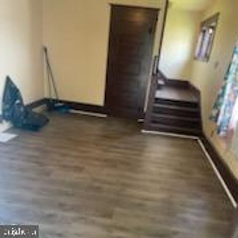 109 THOMPSON ST, Salem, NJ 08079