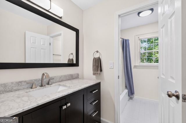 5490 Hampstead Way, Johns Creek, GA 30097