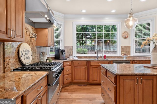 5490 Hampstead Way, Johns Creek, GA 30097