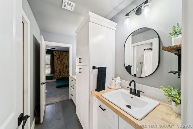 20870 S 4250 Road, Claremore, OK 74019