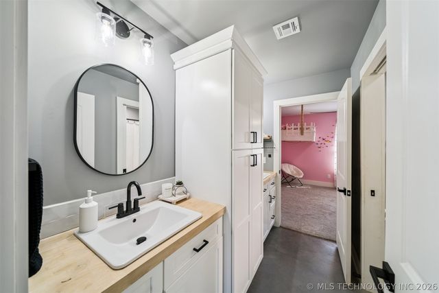 20870 S 4250 Road, Claremore, OK 74019