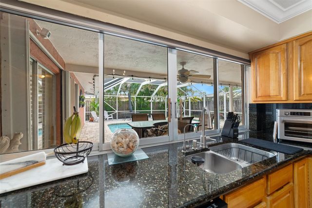 10510 NW 24 ST, Sunrise, FL r