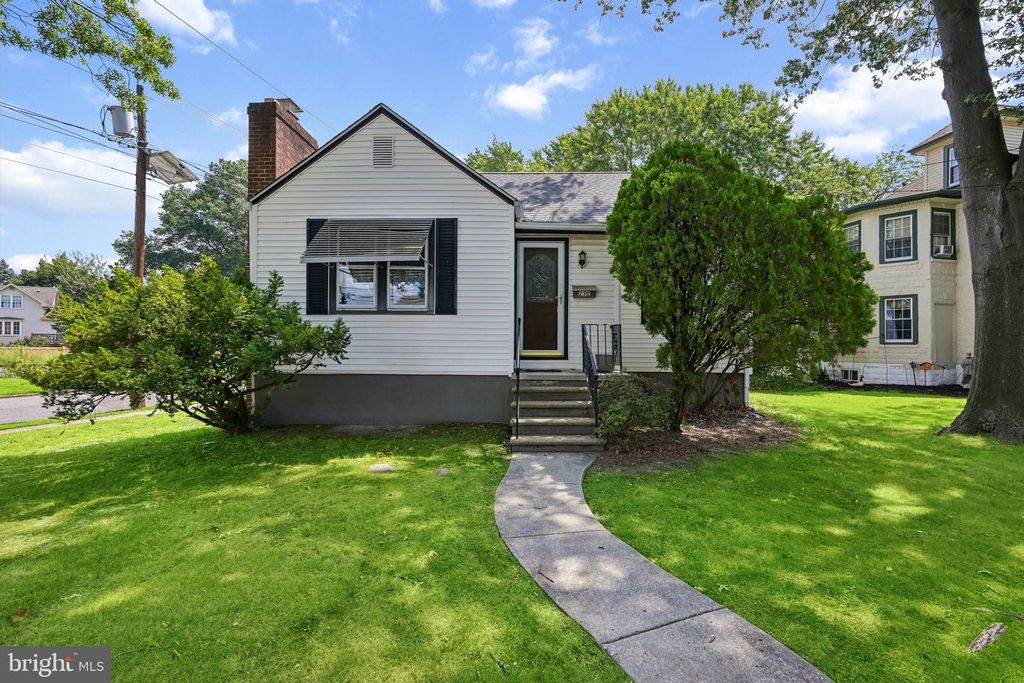 232 NORTHMONT AVE, Mount Ephraim, NJ 08059