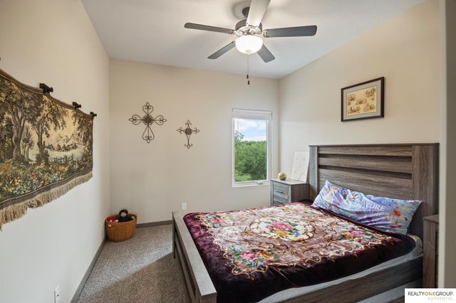 11755 Fenwick Street, Papillion, NE 68046
