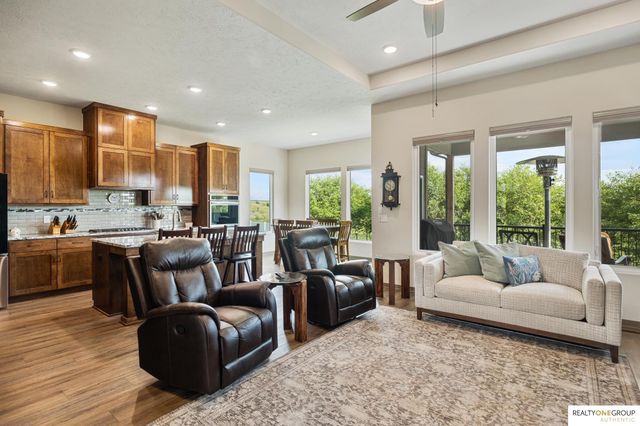 11755 Fenwick Street, Papillion, NE 68046