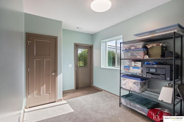 11755 Fenwick Street, Papillion, NE 68046