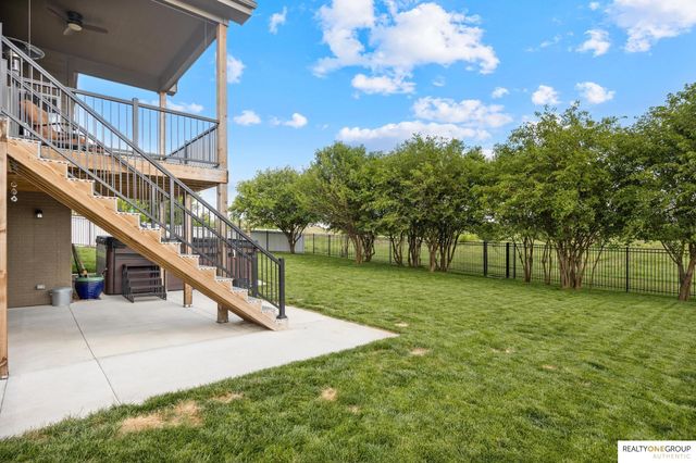 11755 Fenwick Street, Papillion, NE 68046
