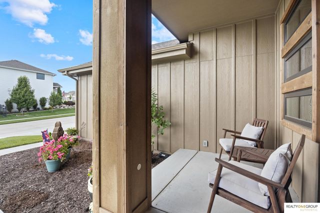 11755 Fenwick Street, Papillion, NE 68046