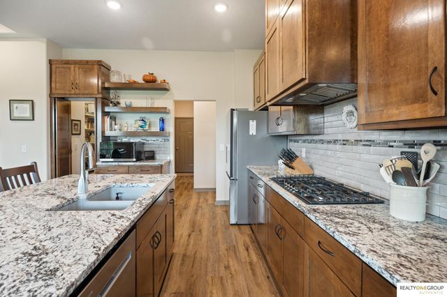11755 Fenwick Street, Papillion, NE 68046