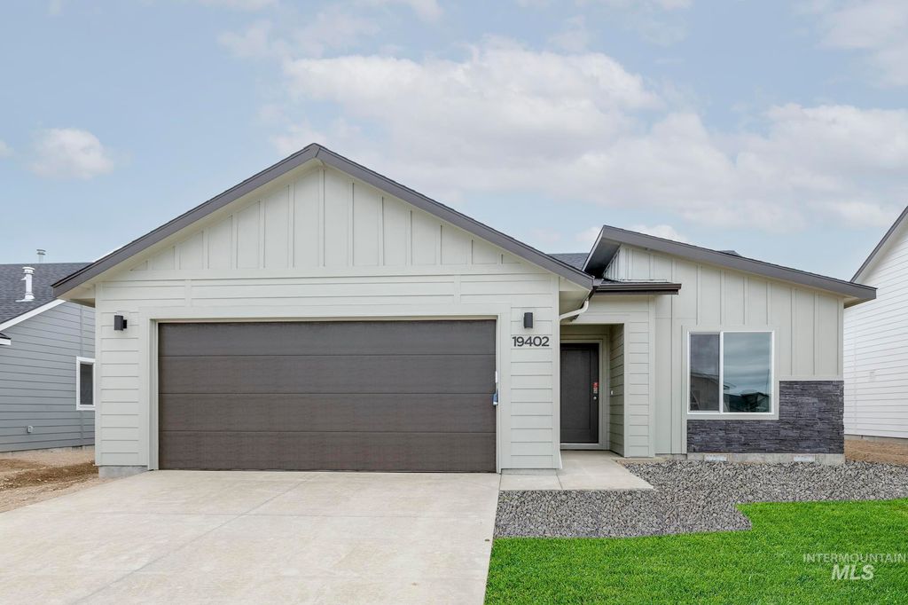 3018 E Mossy Creek Dr, Kuna, ID 83634