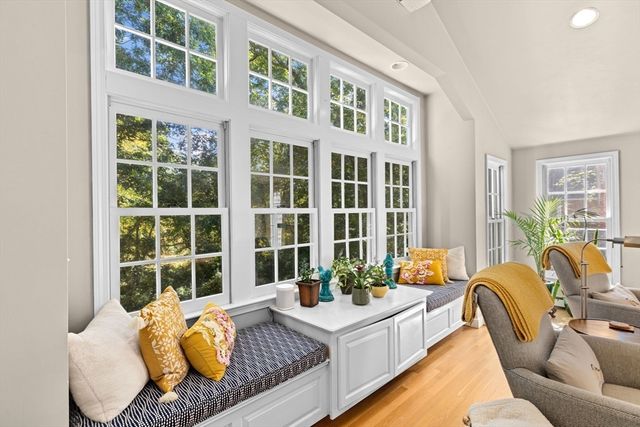 23 Mast Hill Rd, Hingham, MA 02043