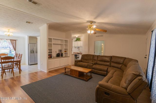 124 IDLEWOOD ACRES Lane, Pomona Park, FL 32181