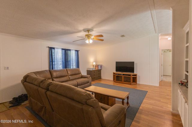 124 IDLEWOOD ACRES Lane, Pomona Park, FL 32181