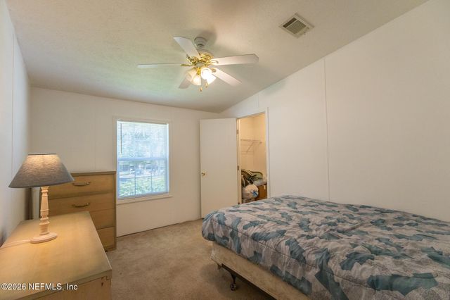 124 IDLEWOOD ACRES Lane, Pomona Park, FL 32181