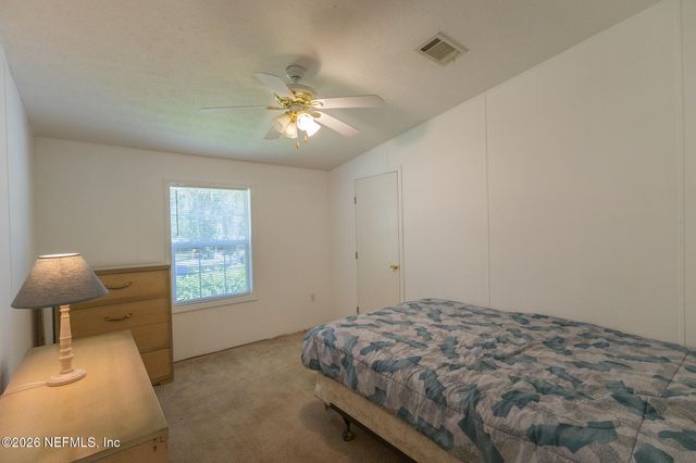 124 IDLEWOOD ACRES Lane, Pomona Park, FL 32181
