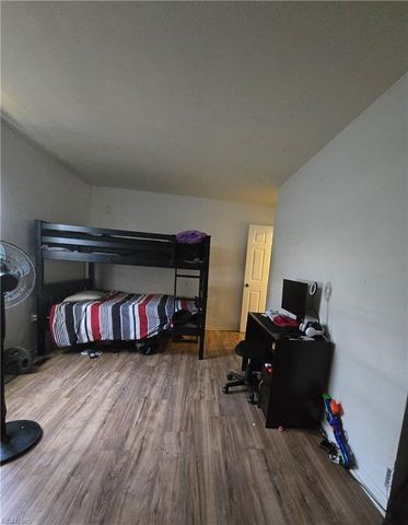 19 Carver CIR, Portsmouth, VA 23701