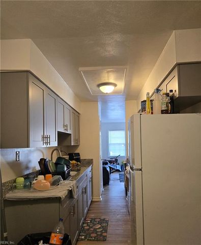 19 Carver CIR, Portsmouth, VA 23701