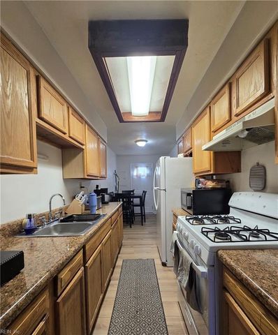 19 Carver CIR, Portsmouth, VA 23701