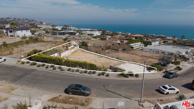 3718 Seahorn Drive, Malibu, CA 90265