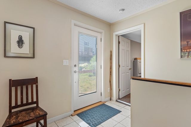 303 Lakeshore Dr, Marlborough, MA 01752