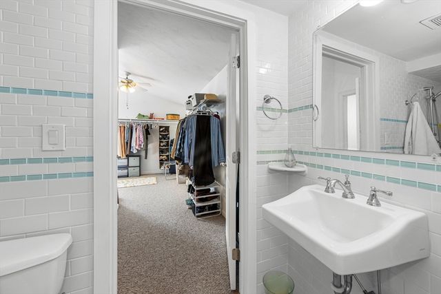 303 Lakeshore Dr, Marlborough, MA 01752
