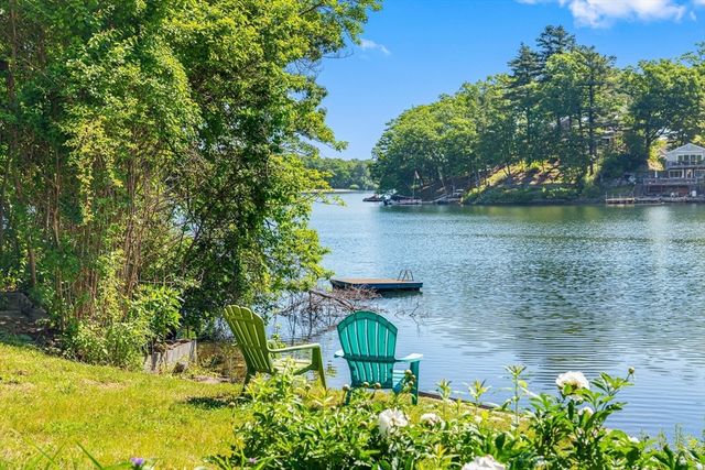 303 Lakeshore Dr, Marlborough, MA 01752