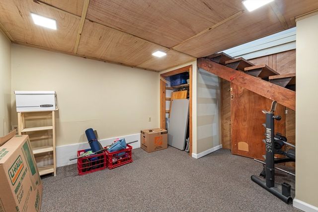 303 Lakeshore Dr, Marlborough, MA 01752