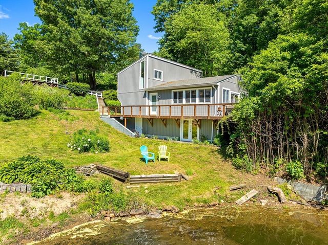 303 Lakeshore Dr, Marlborough, MA 01752